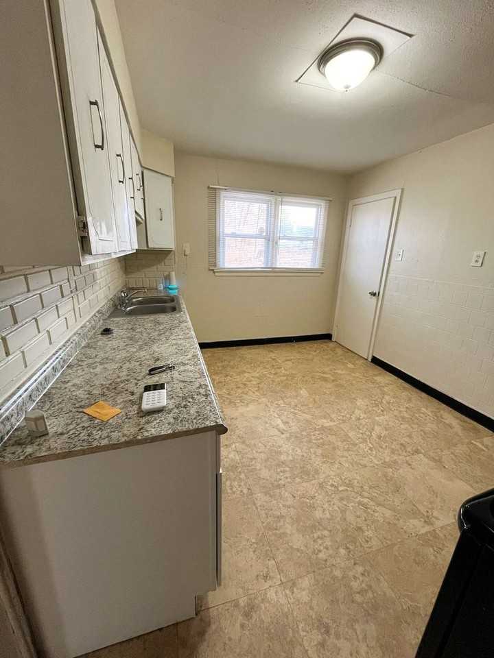 2823 Meadowlark Ave - Photo 7 of 15