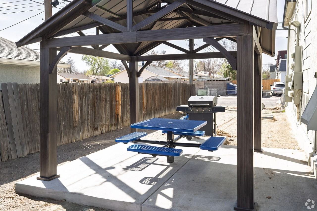 The Ponderosa - Photo 3 of 3