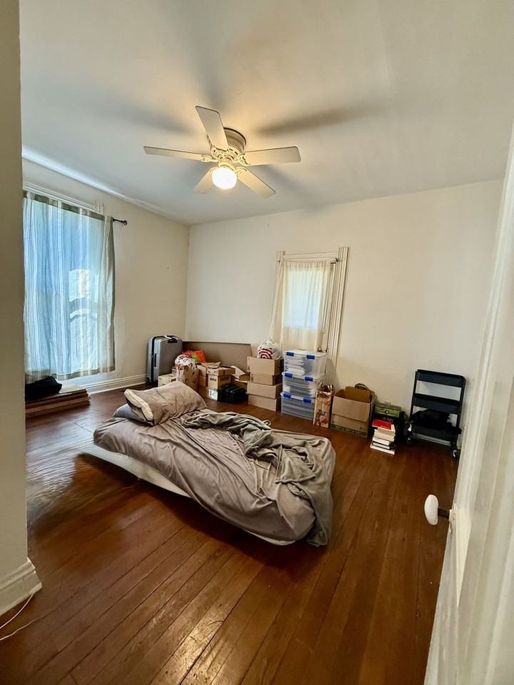320 S Jackson St - Photo 5 of 8
