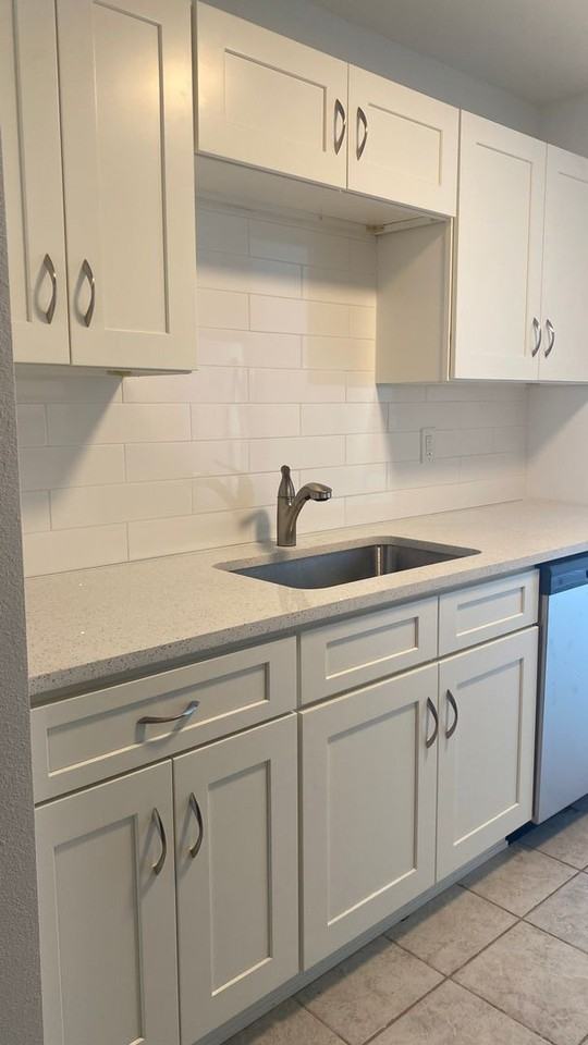 4520 67th St W #B - Photo 3 of 12