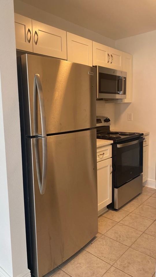 4520 67th St W #B - Photo 6 of 12