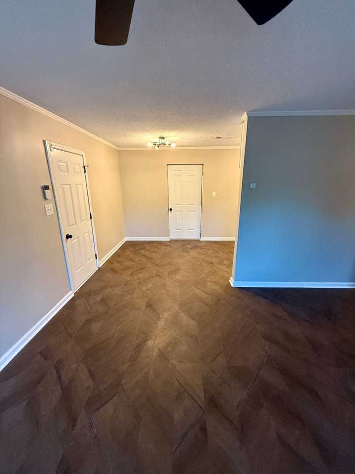 2516 Medford Place - Photo 3 of 15