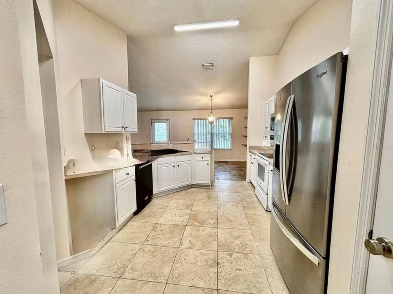 12 Regency Dr - Photo 4 of 20