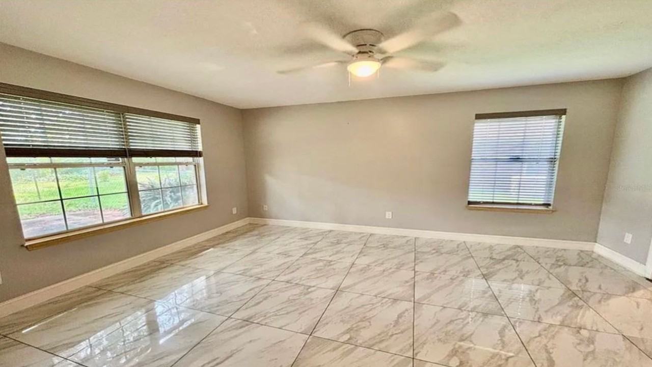 12 Regency Dr - Photo 7 of 20