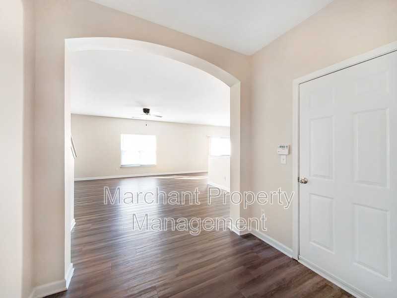 9 Sunfield Ct - Photo 4 of 30