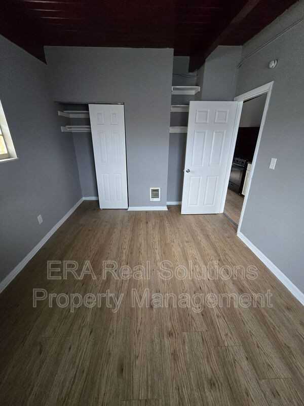 2958 Sullivant Ave #PML - Photo 5 of 8