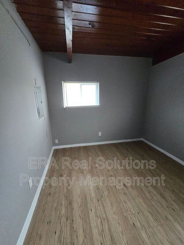 2958 Sullivant Ave #PML - Photo 6 of 8