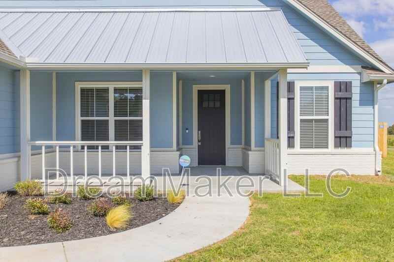 3141 Se 35th St - Photo 2 of 29