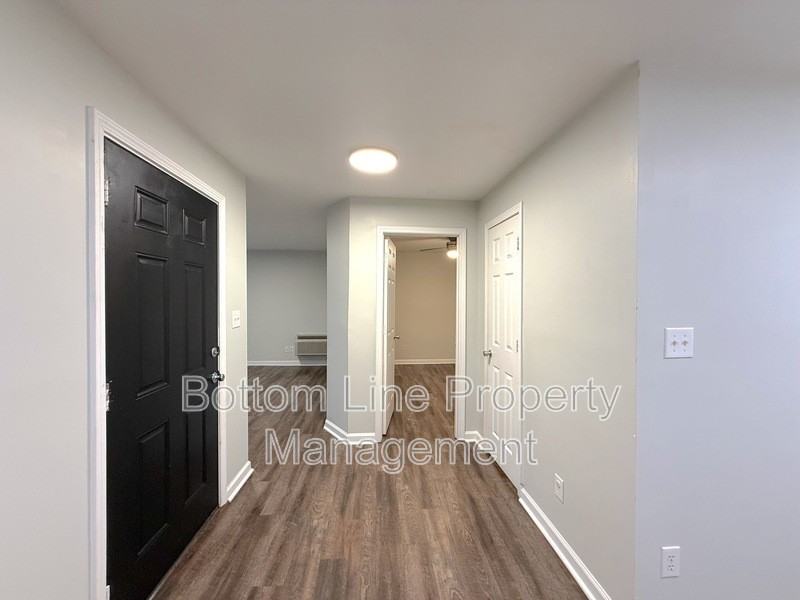 919 1/2 Arlington Ave - Photo 4 of 10