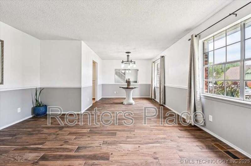 6310 S 72nd East Pl - Photo 7 of 31