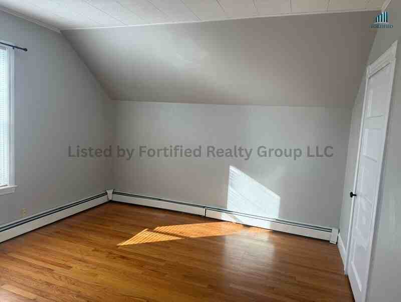 94 Buffinton St #3 - Photo 5 of 10