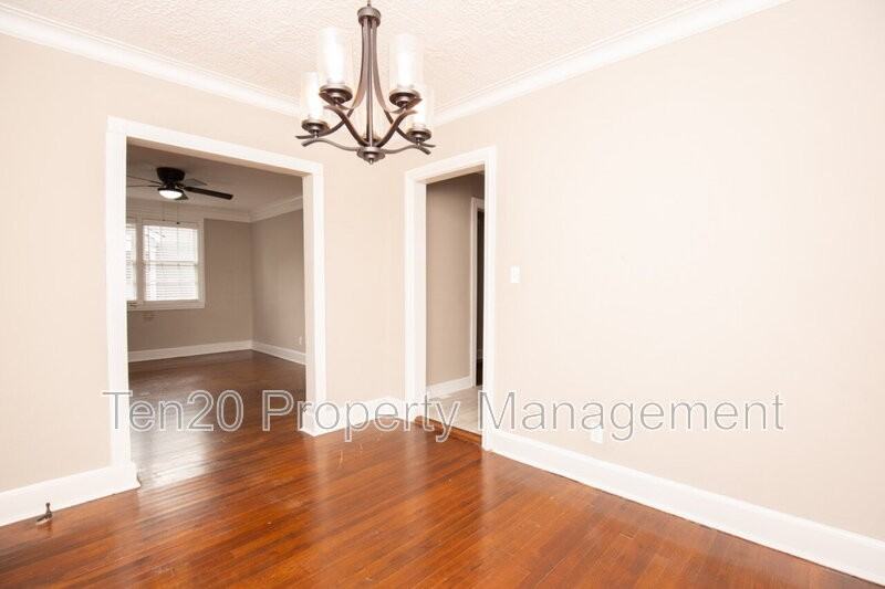 3909 Crestview Dr - Photo 5 of 17