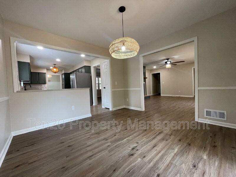 2005 Landau Dr - Photo 7 of 36