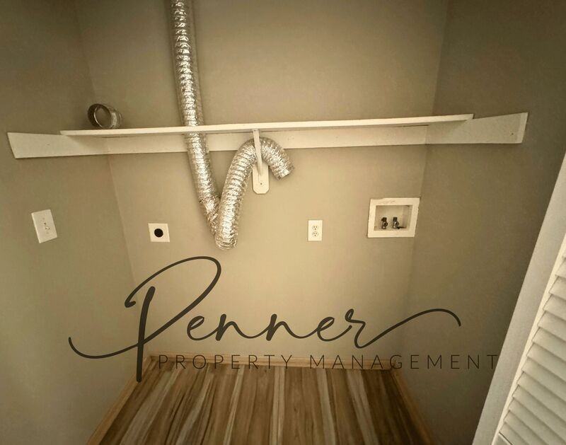 503 Ne 1st St #D - Photo 4 of 13