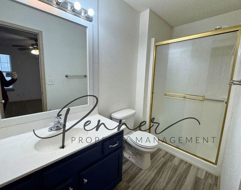 503 Ne 1st St #D - Photo 5 of 13