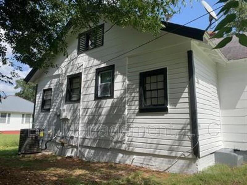 4018 3rd Ave - Photo 3 of 50