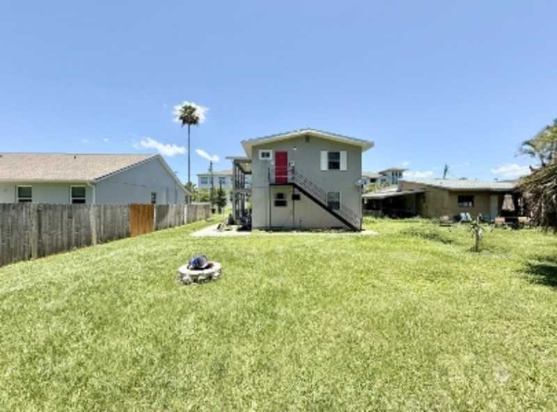 1045 11th Ave Nw - Photo 2 of 18