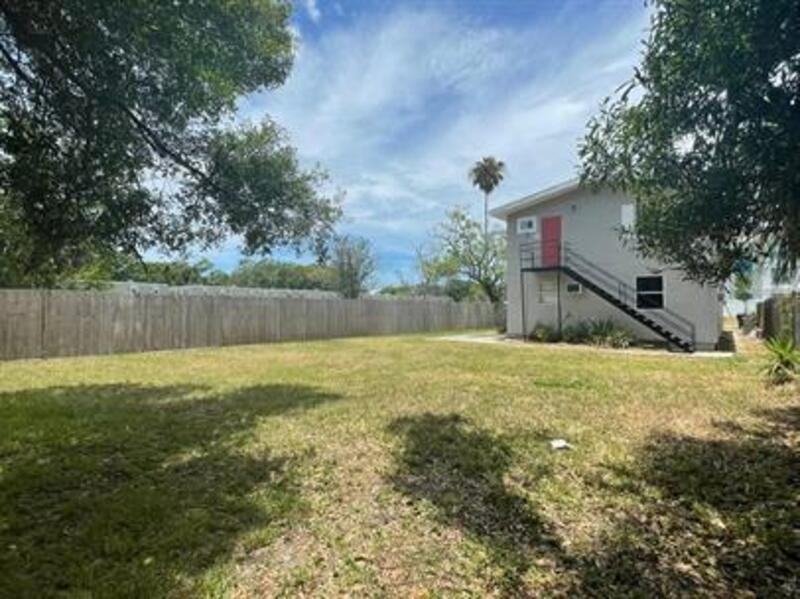 1045 11th Ave Nw - Photo 6 of 18