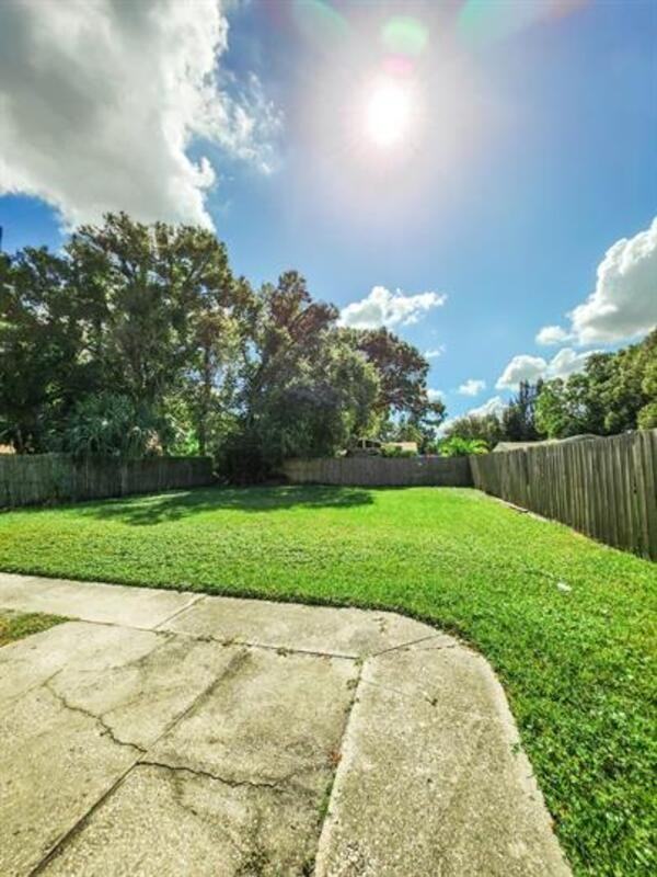 1045 11th Ave Nw - Photo 7 of 18