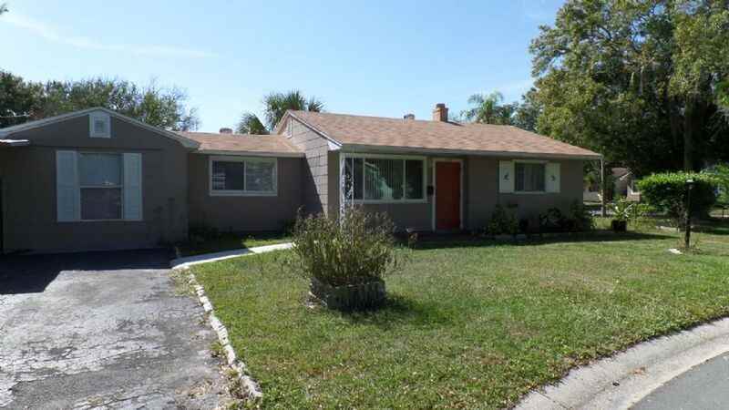 2050 33rd Ave N - Photo 2 of 15