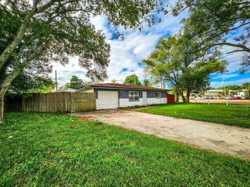 5396 68th Way N - Photo 3 of 26