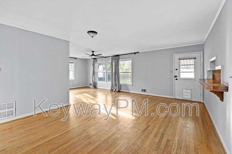 116 Thomas Drive - Photo 7 of 27