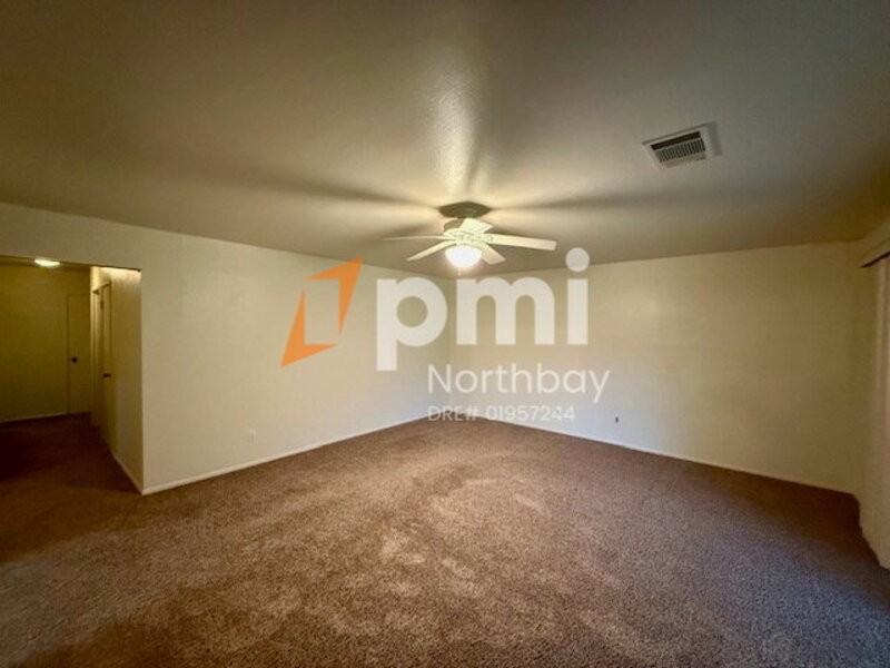 1504 Maryland Street - Photo 5 of 13