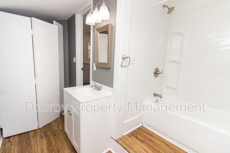 2602 14th Ave #B - Photo 7 of 13