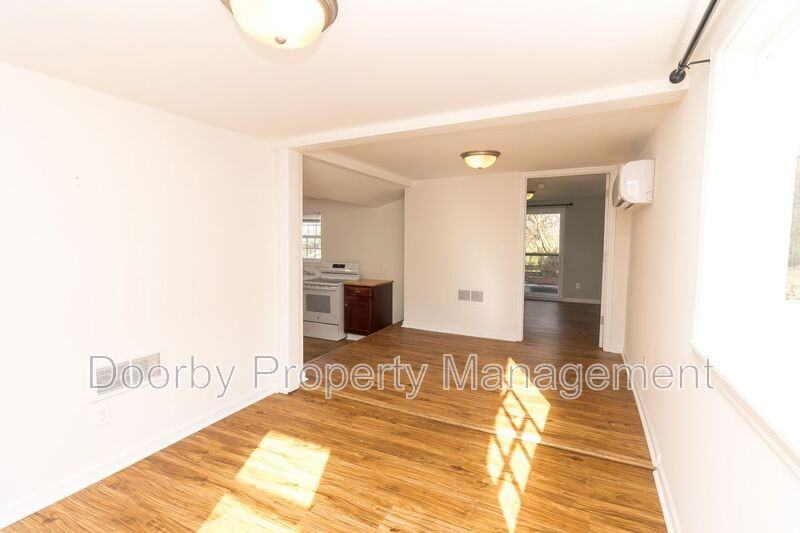 2602 14th Ave #B - Photo 4 of 13