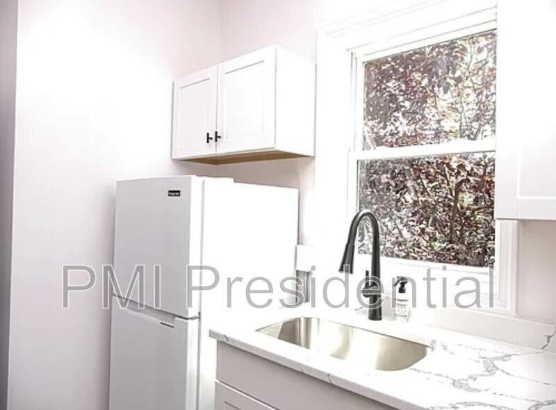 2929 Garland Ave - Photo 3 of 10