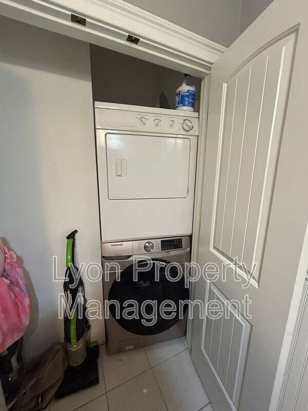 83 Waverly St - Photo 6 of 13