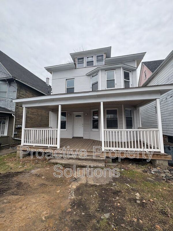 415 S Main Ave - Photo 3 of 34