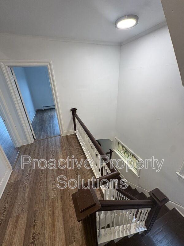 415 S Main Ave - Photo 5 of 34