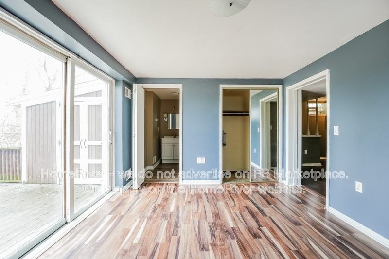 917 Elizabeth St - Photo 7 of 16