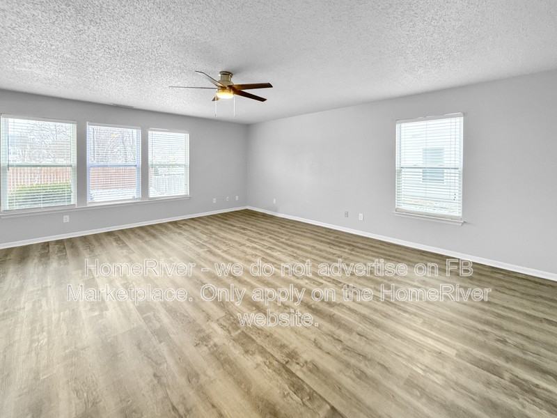 5732 N Rockingham Ln - Photo 2 of 29