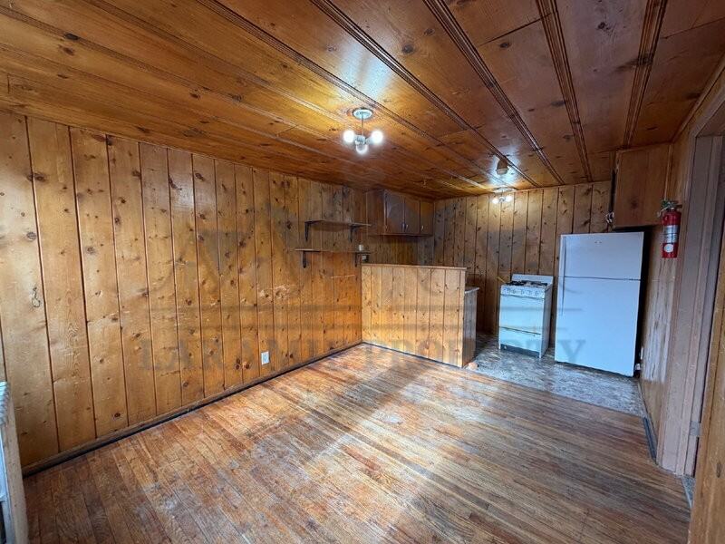 407 South 5th Street #B - Photo 3 of 9