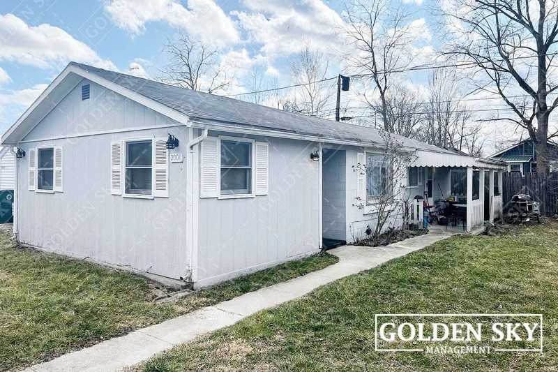 2001 North Janney Avenue