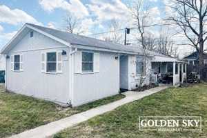 featured image of 2001 North Janney Avenue