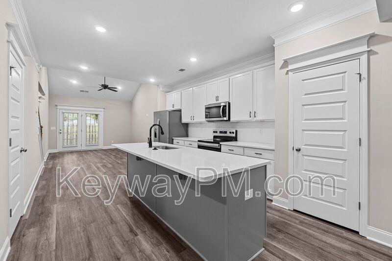 8049 Kinsale Ave Se - Photo 7 of 22