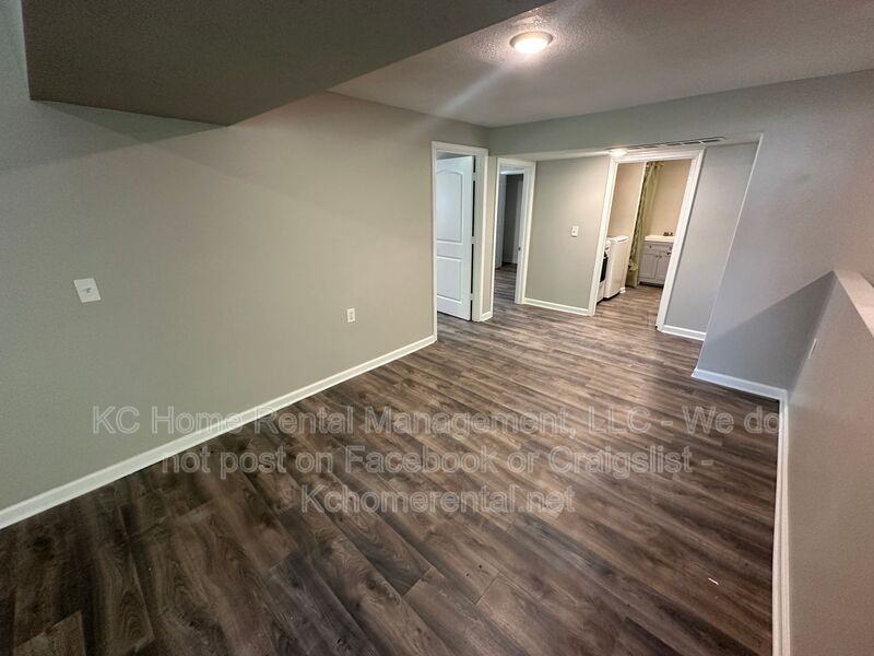 4140 E 60th Ter - Photo 6 of 25