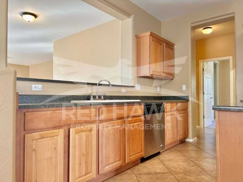 5329 W Glass Ln - Photo 5 of 20