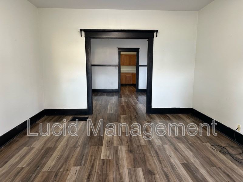 1618 Berry Boulevard