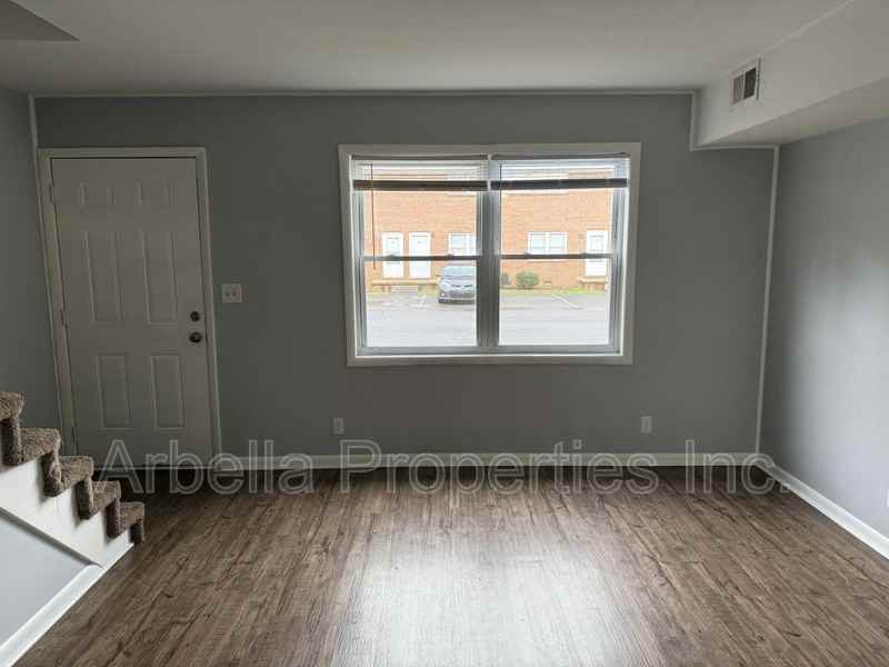 1404 Bloomingdale Rd #A7 - Photo 4 of 20