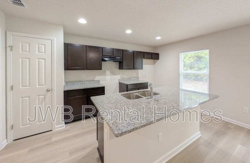 9021 5th Ave - Photo 3 of 17