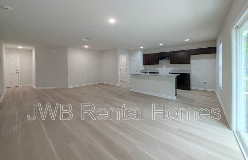 9021 5th Ave - Photo 4 of 17