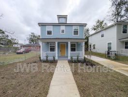 featured image of 1466 Mason Ave