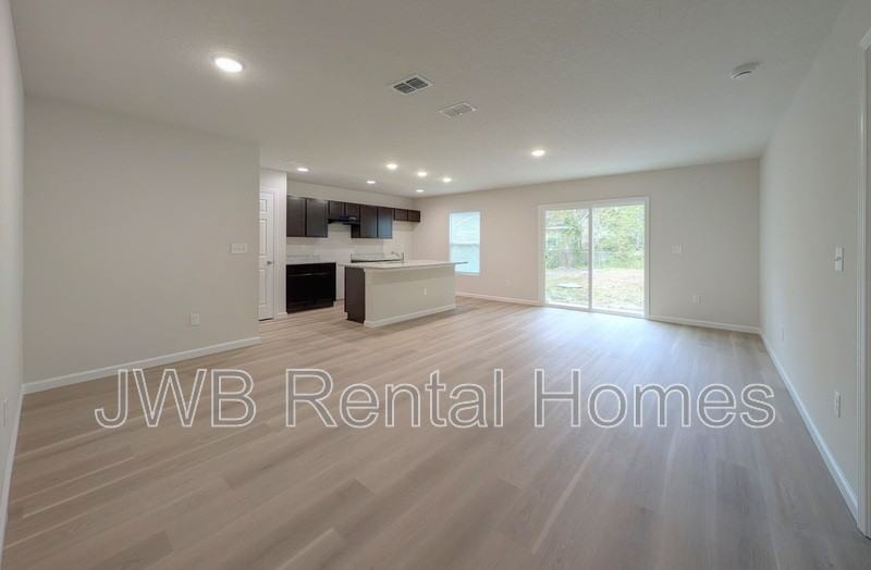 8928 5th Ave - Photo 6 of 18