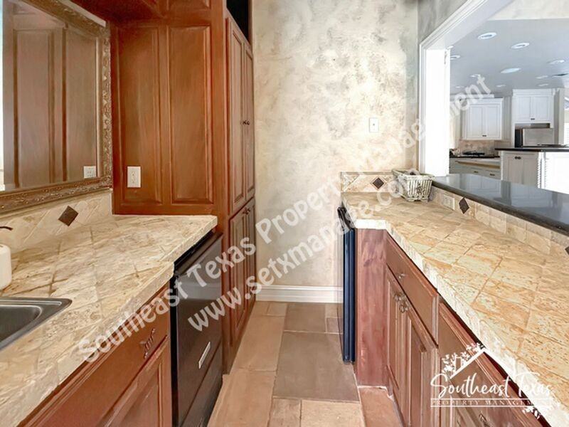 4620 Monticello St - Photo 5 of 11