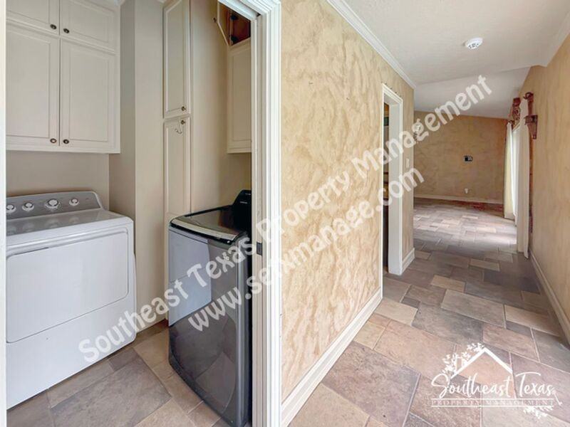 4620 Monticello St - Photo 6 of 11