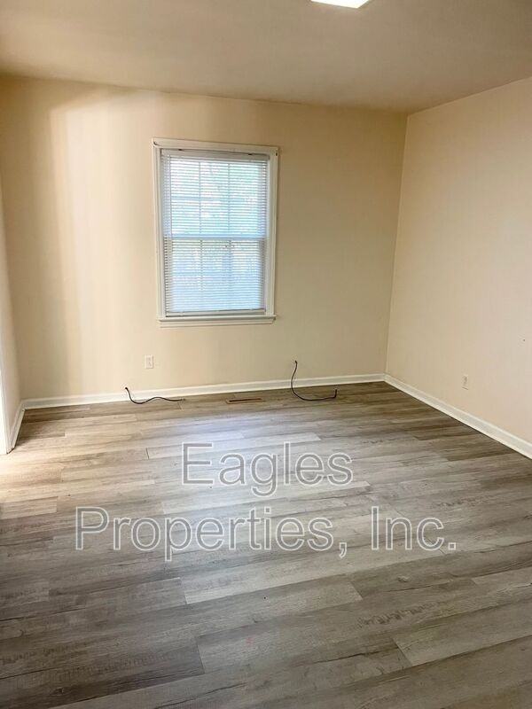 2803 Warrick Cir #F4 - Photo 5 of 6